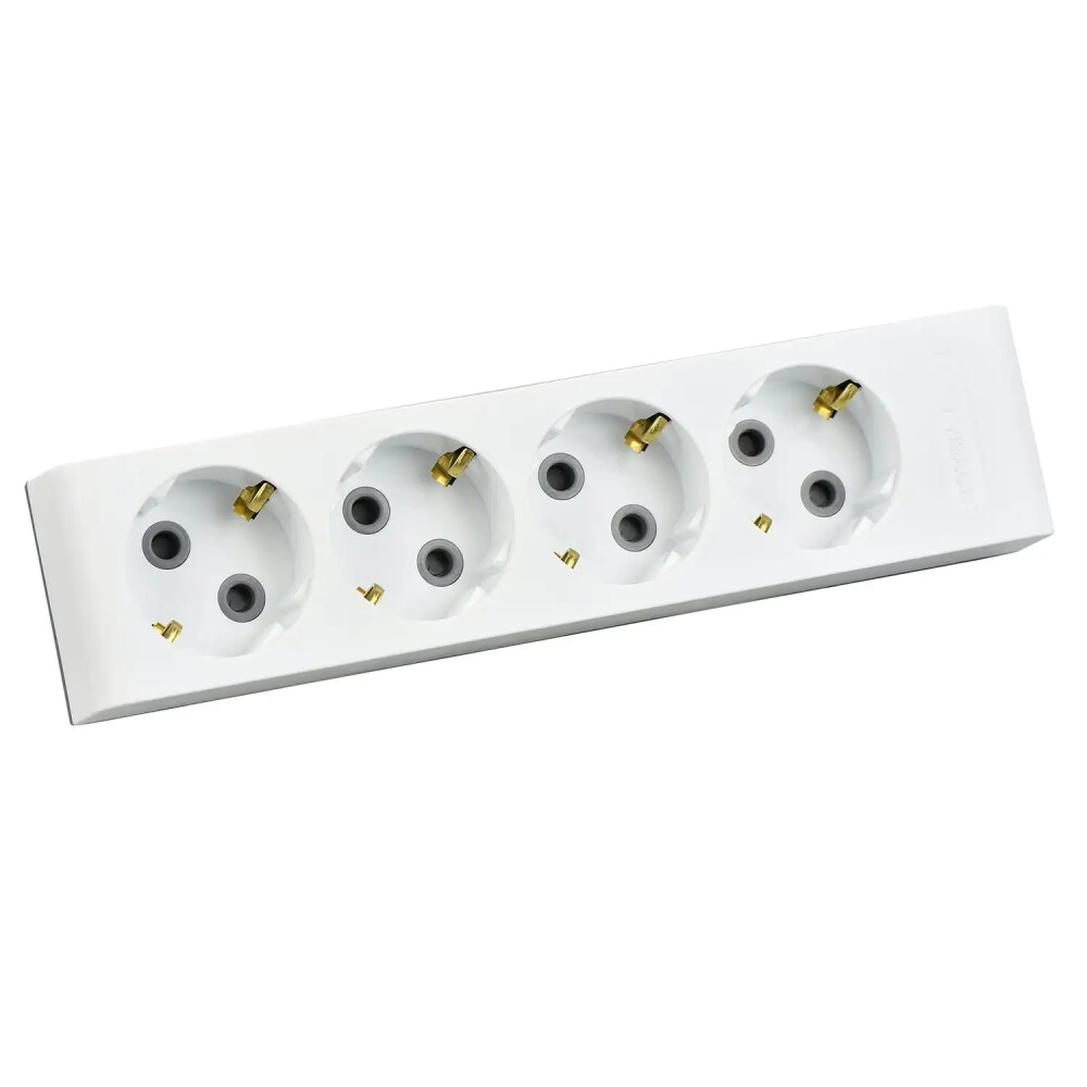 4 Gang Socket Outlet with Side Earth and Shutter - Günsan
